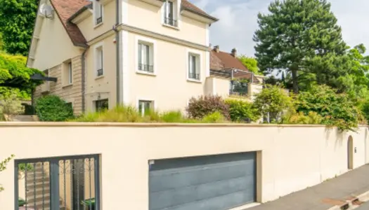 Maison 12 pièces 350 m² 