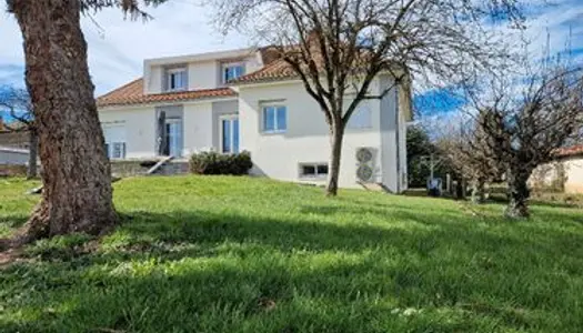 Maison 207m2 avec terrain clos