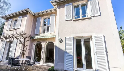 Maison 5 pièces 200 m²