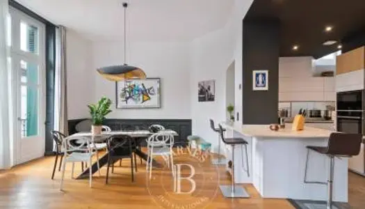 SAINT JEAN DE LUZ, MAGNIFIQUE APPARTEMENT ENTIÈREMENT RÉNOVÉ 