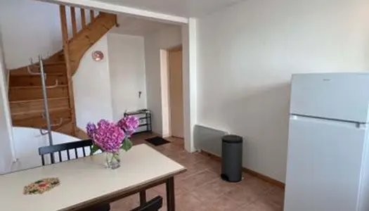 STUDIO meublé 31m2 en duplex - Nevers quartier Gare - Idéal pour étudiant 