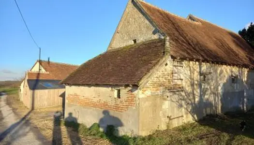 INDRE et LOIR Grange à rénover, belle vue, campagne ouverte 1h 