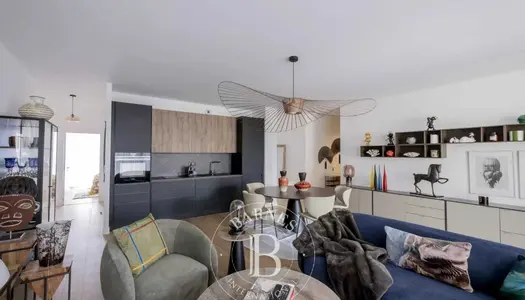 Appartement - 90 m2 - 1er étage - Bordeaux - Terrasse - Parking 