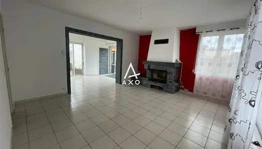 Studio 7 pièces 220 m² 