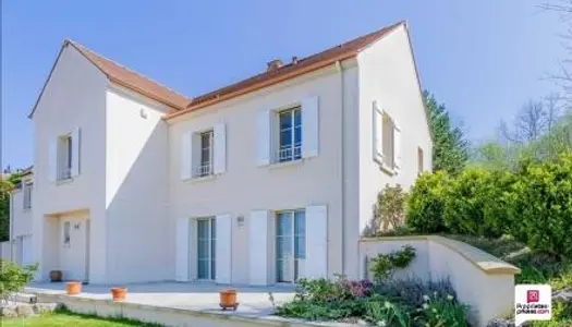 Maison 6 pièces 166 m²