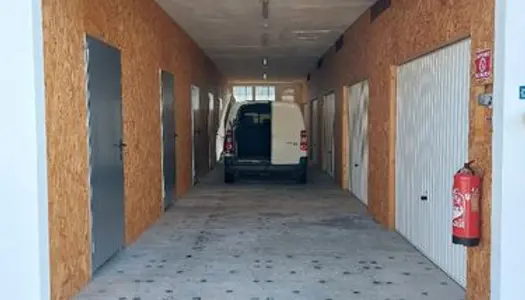 Box, Garde meubles ,garage 