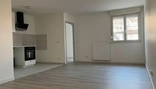 Appartement 2 pièces 43m2 entièrement rénové 