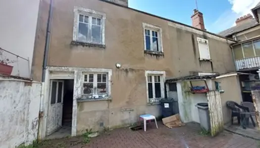 A VENDRE - ENSEMBLE IMMOBILIER - SABLE SUR SARTHE 