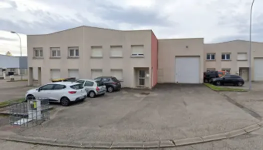 Local commercial 230 m² 