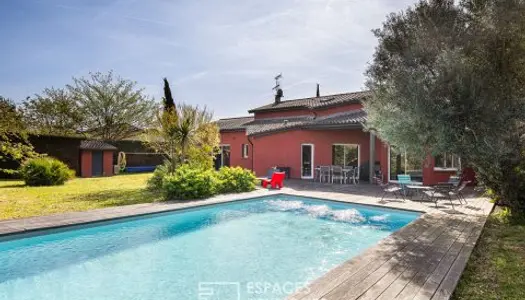 Maison familiale avec piscine à Seilh