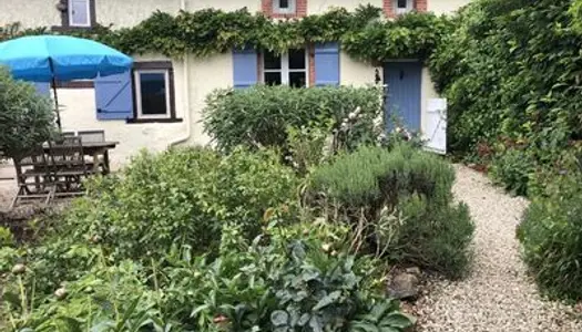 Superbe maison de campagne, avec une grange, un jardin et bois 