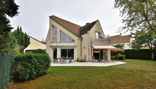 Maison 7 pièces 198 m²