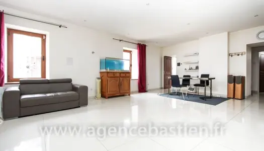 Maison 5 pièces 220 m² 