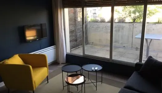 Loue Studio meublé déco avec terrasse 