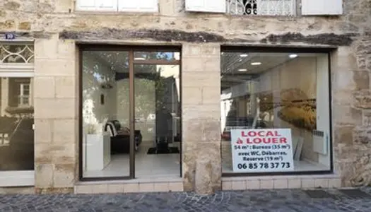 Local commercial ou bureau de 54 m² 