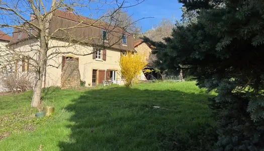 Dpt Saône et Loire (71), à vendre MARCIGNY maison P6 avec étang - Terrain de 8500 m² 