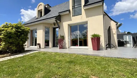 PLUMELIN - Maison contemporaine à vendre 4 chambres avec un terrain de 1280 m² 