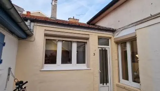 Superbe appartement meublé refait à neuf calme sécurisé proche de la gare 