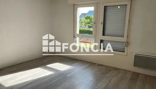 Studio 1 pièce 27 m² 