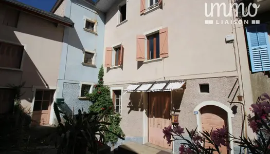 Vente Maison de village 63 m² à Saint-Michel-de-Maurienne 71 000 €