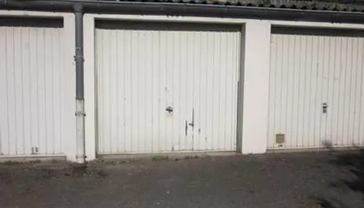 Garage fermé rue de l Ancre à Huningue