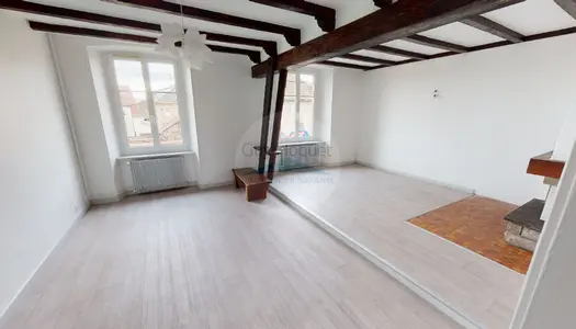 Location : appartement 3 pièces (78 m²) à CERNAY 