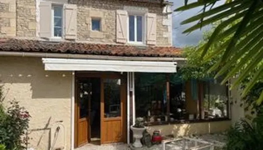 À Vendre Maison de 105 St Maixent l Ecole 