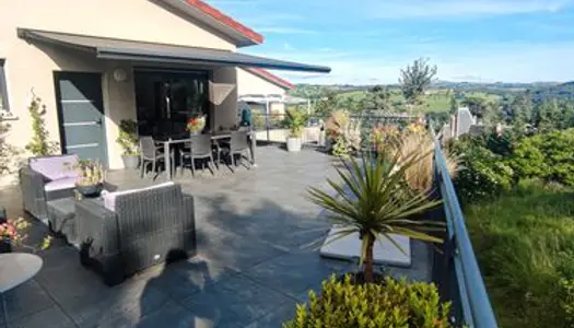 Magnifique T2 avec Terrasse Spacieuse à Saint-Galmier 