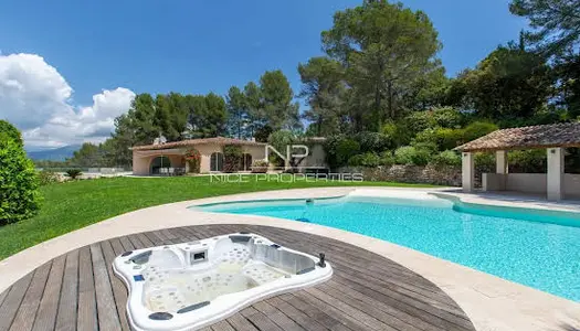 Villa 13 pièces 540 m²