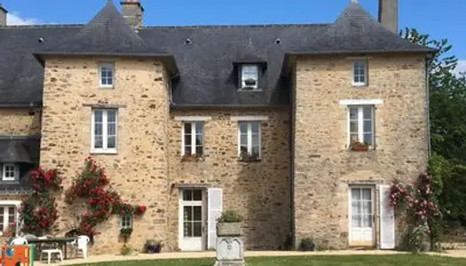 Vends ancien presbytère, maison familiale, 369m², 9 chambres 