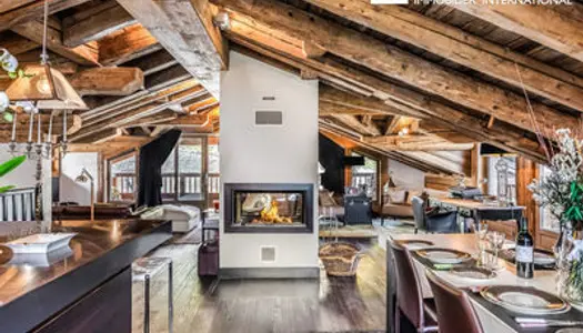 Beau chalet de luxe avec 5 chambres à vendre à Courchevel Village, à côté de la piste de ski.