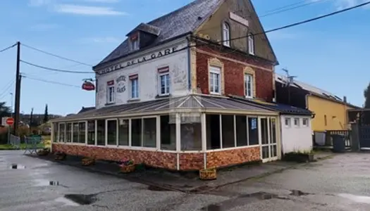 A vendre, ancien hotel restaurant au coeur du centre-ville de Beaumont-le-roger 27170