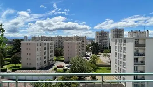 Appartement 74 m², Vénissieux proximité 8eme, 2 chambres (possibilité 3) avec balcon, garage et 