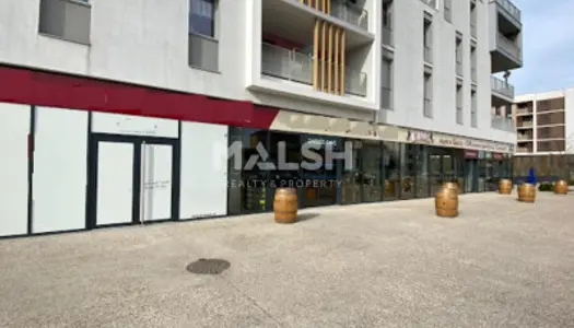 Local commercial 296 m²