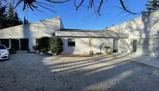 Villa 6 pièces 289 m²