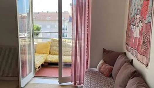 Studio 31 m² Lyon Lumières sous location 