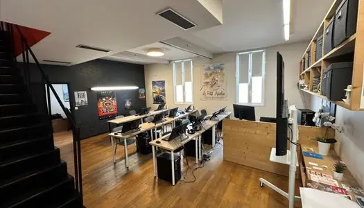 Immobilier professionnel Location Angoulême  115m² 690€