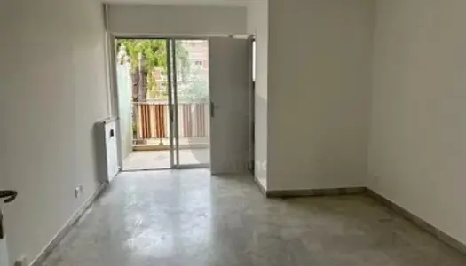 Studio 1 pièce 25 m² 