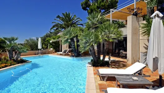 Villa 8 pièces 280 m²