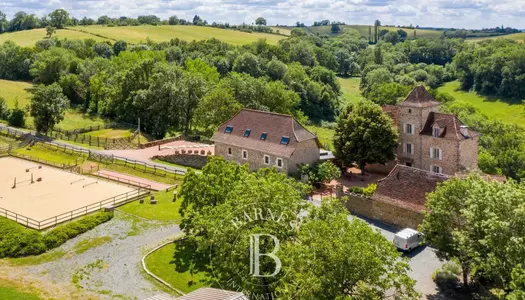 Proche de la VALLEE DU LOT - Domaine de 18 hectares 