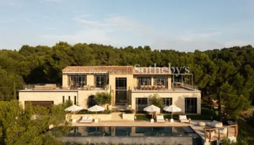 Luxueuse Villa avec une vue sensationnelle sur les Alpilles 