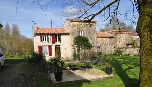 Dpt Charente Maritime (17), à vendre DAMPIERRE SUR BOUTONNE maison P3 2