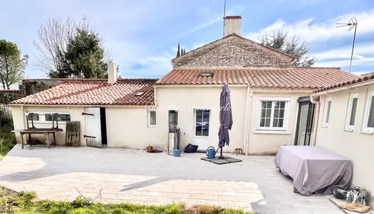 Dpt Vendée (85), à vendre PUYRAVAULT maison 147m2
