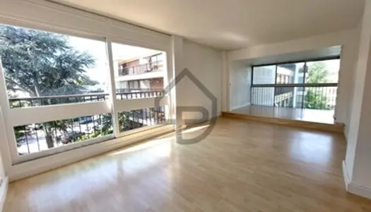 APPARTEMENT DE 3 PIECES DE 76 M2 LOUE VIDE AVEC BALCON, CAVE ET PARKING 