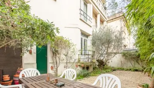 Vends Maison années 30, 4 chambres, 170m², garage, jardin à Paris 14ème