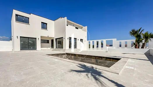 Maison contemporaine 10 pièces 180 m² 