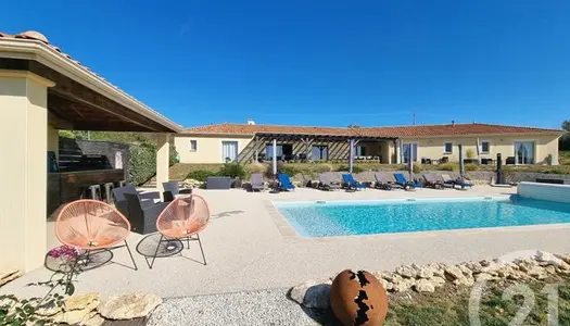 Maison 14 pièces 314 m² 