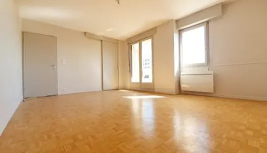 Appartement 1 pièce - 29 m² - TOURS CENTRE - BOUELAVRD BERANGER