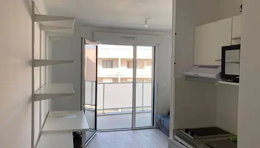 Studio 1 pièce 21 m² 