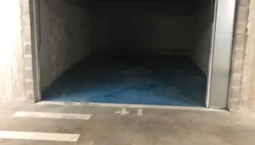 Garage box 20m3 sécurisé 